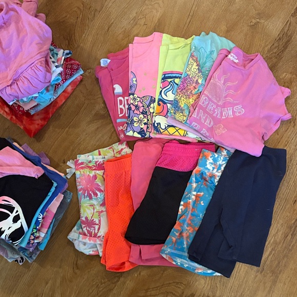 Girls Size 10-12 Mixed Tops and Shorts Bundle - Picture 6 of 8